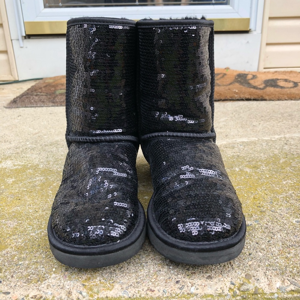 UGG Black Sequin Boots Size 8 ⚫️